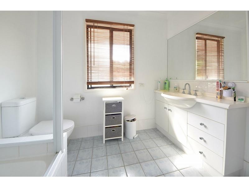 3/4 Karri Court, Burleigh Heads QLD 4220