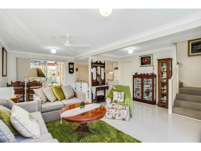 1/258 Christine Avenue, Varsity Lakes QLD 4227