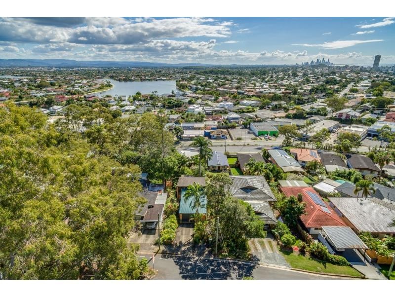 75 Hill Avenue, Burleigh Heads QLD 4220