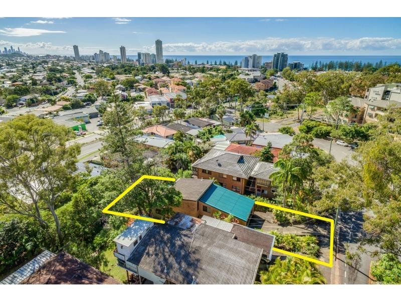 75 Hill Avenue, Burleigh Heads QLD 4220