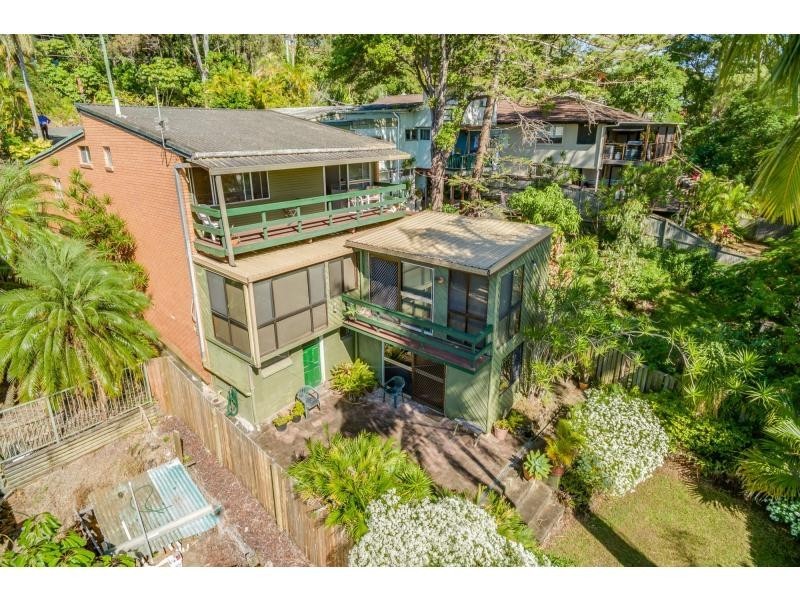 75 Hill Avenue, Burleigh Heads QLD 4220