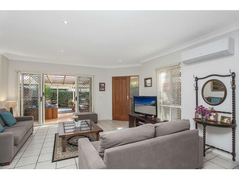 3/10 Anzac Parade, Burleigh Heads QLD 4220