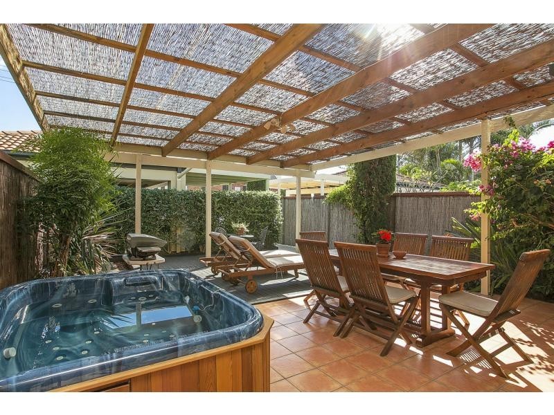 3/10 Anzac Parade, Burleigh Heads QLD 4220