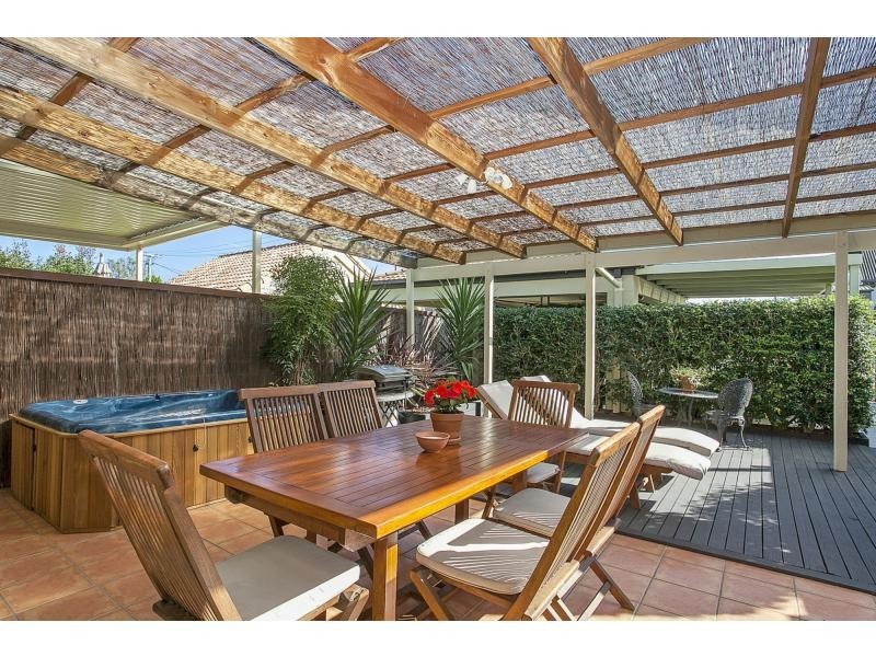 3/10 Anzac Parade, Burleigh Heads QLD 4220