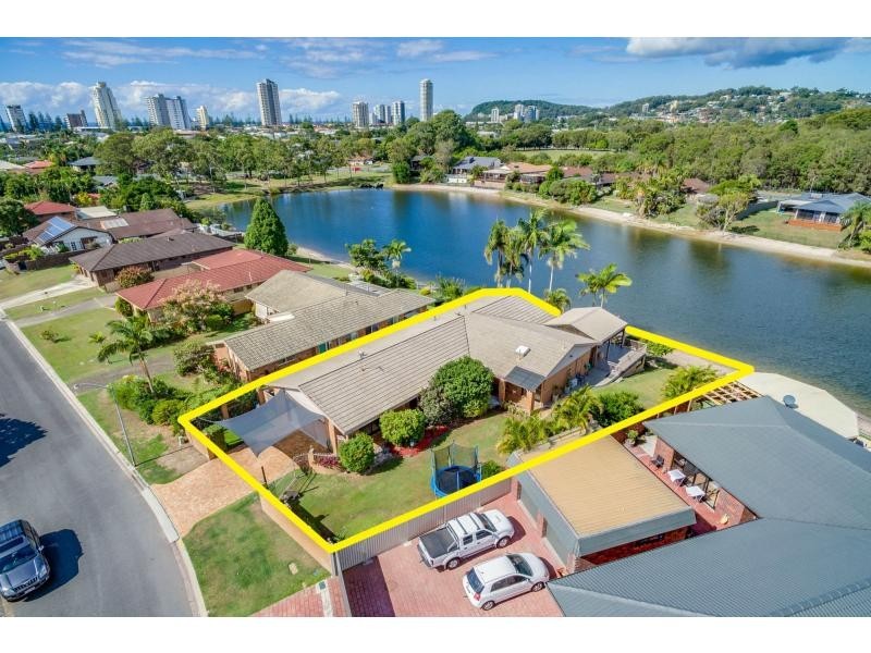 14 Penguin Parade, Burleigh Waters QLD 4220