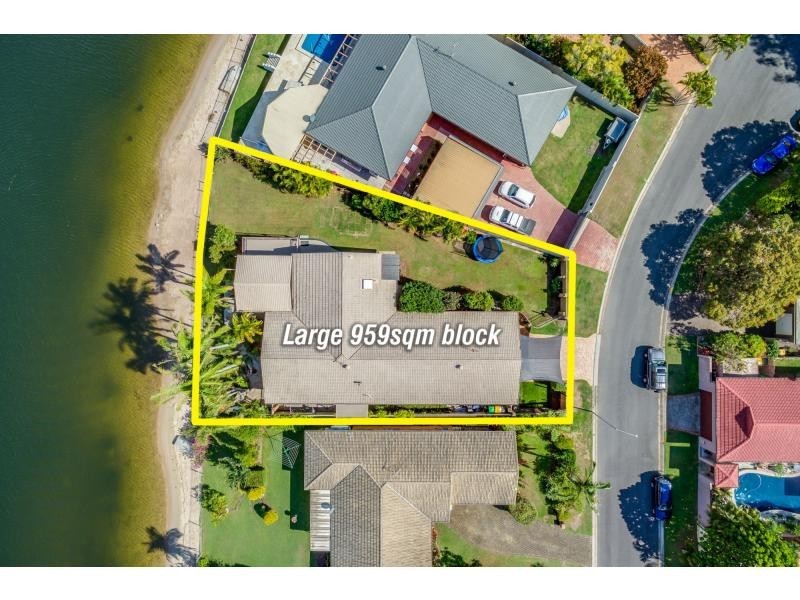 14 Penguin Parade, Burleigh Waters QLD 4220