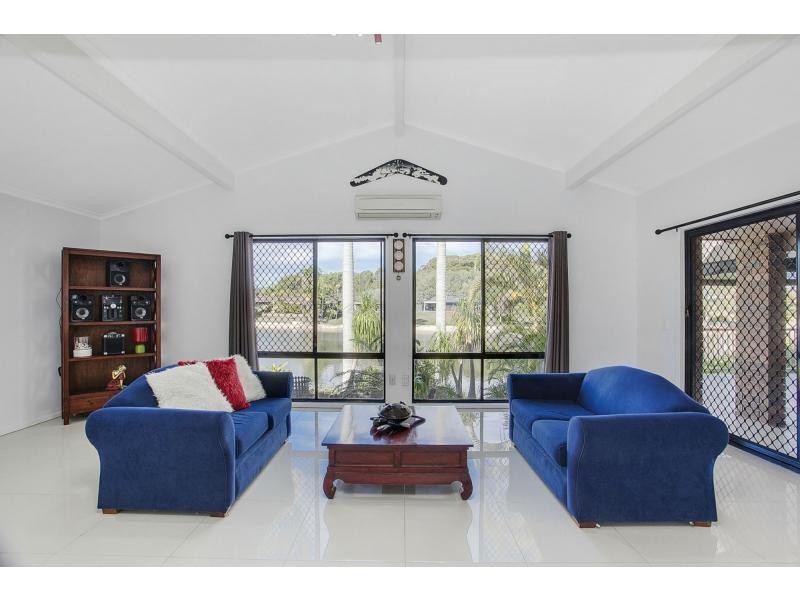 14 Penguin Parade, Burleigh Waters QLD 4220