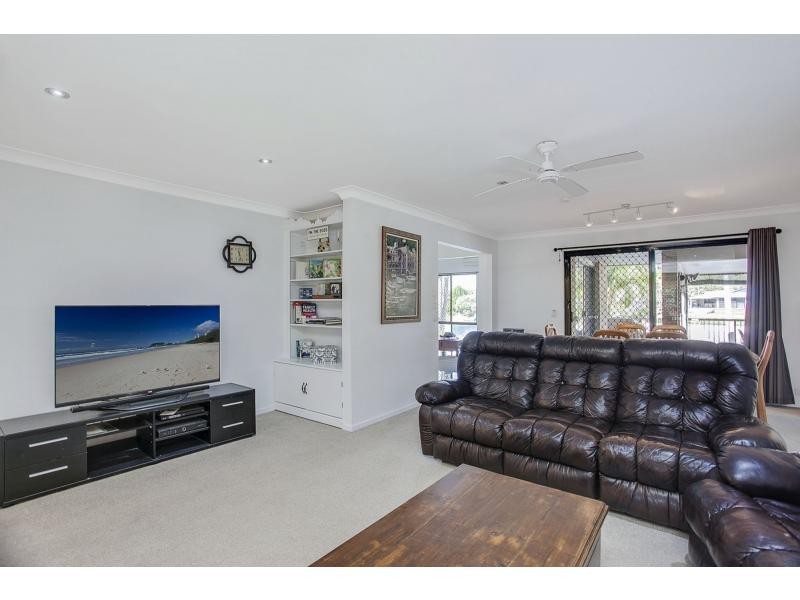 14 Penguin Parade, Burleigh Waters QLD 4220