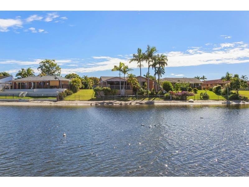 14 Penguin Parade, Burleigh Waters QLD 4220