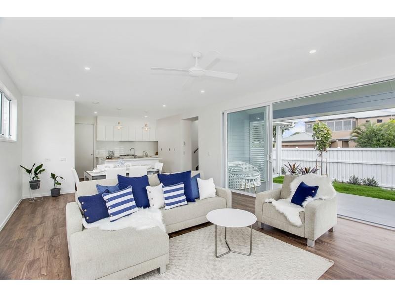 1/19 Banksia Broadway, Burleigh Heads QLD 4220