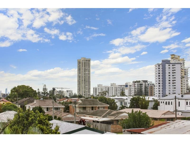 1/19 Banksia Broadway, Burleigh Heads QLD 4220