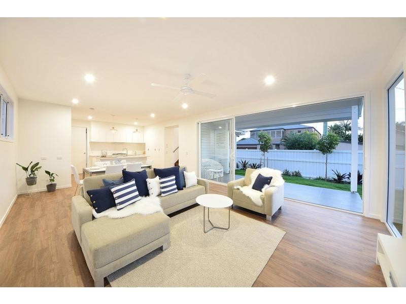 1/19 Banksia Broadway, Burleigh Heads QLD 4220