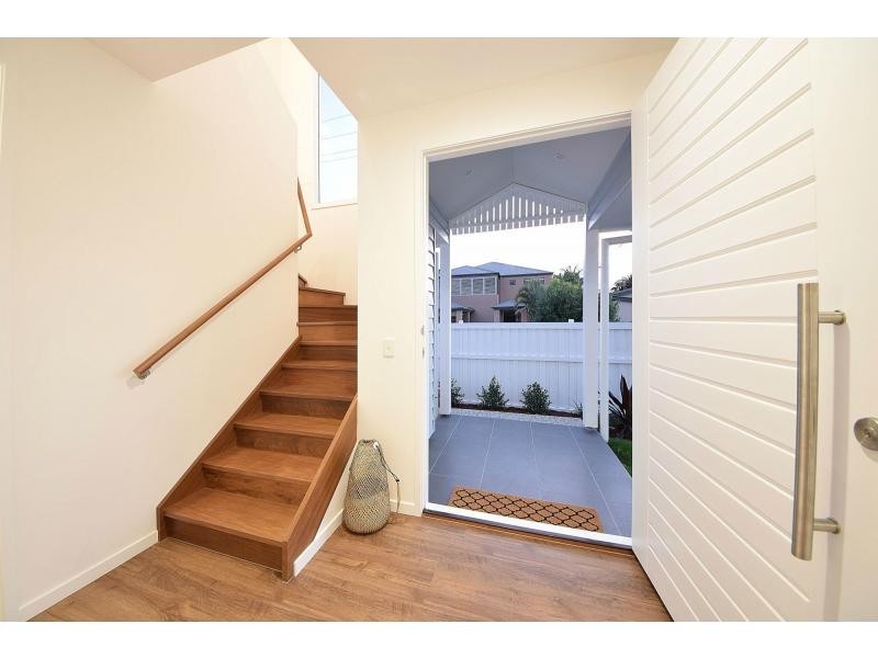 1/19 Banksia Broadway, Burleigh Heads QLD 4220