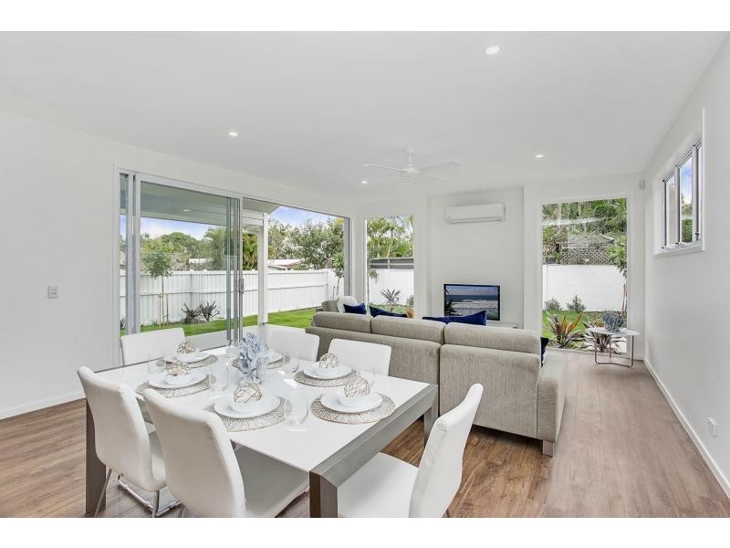 1/19 Banksia Broadway, Burleigh Heads QLD 4220