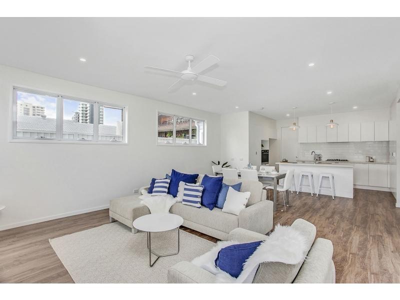 1/19 Banksia Broadway, Burleigh Heads QLD 4220