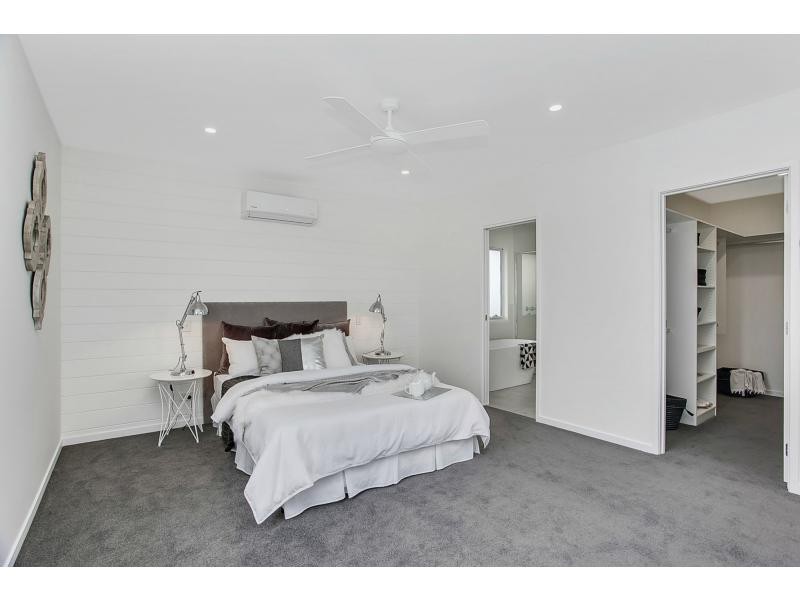 1/19 Banksia Broadway, Burleigh Heads QLD 4220