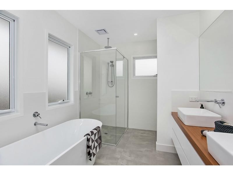 1/19 Banksia Broadway, Burleigh Heads QLD 4220