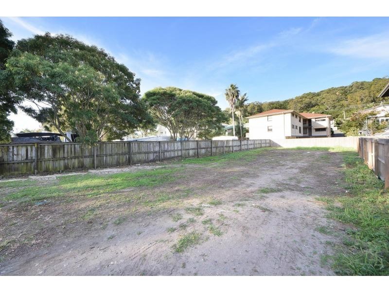1775 Tweed Street, Burleigh Heads QLD 4220