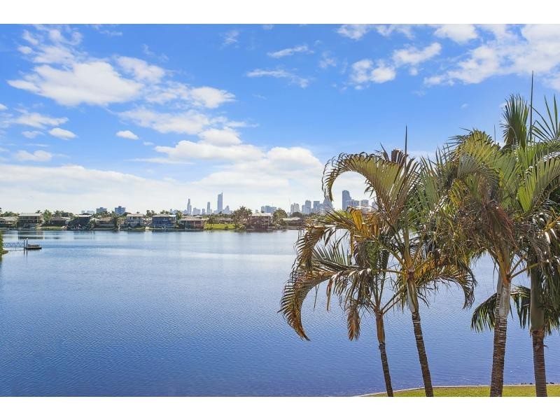 44/300 Cottesloe Drive, Mermaid Waters QLD 4218