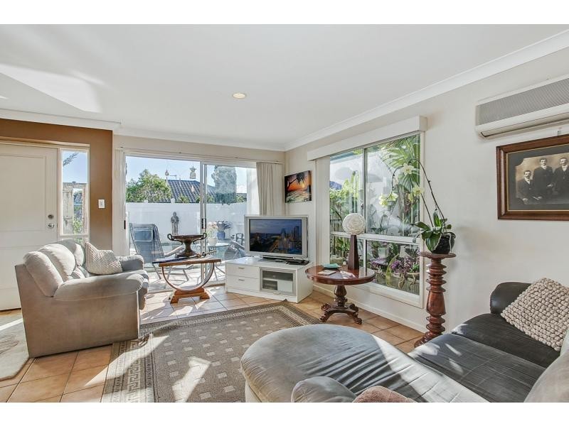 53 Seville Circuit, Burleigh Waters QLD 4220