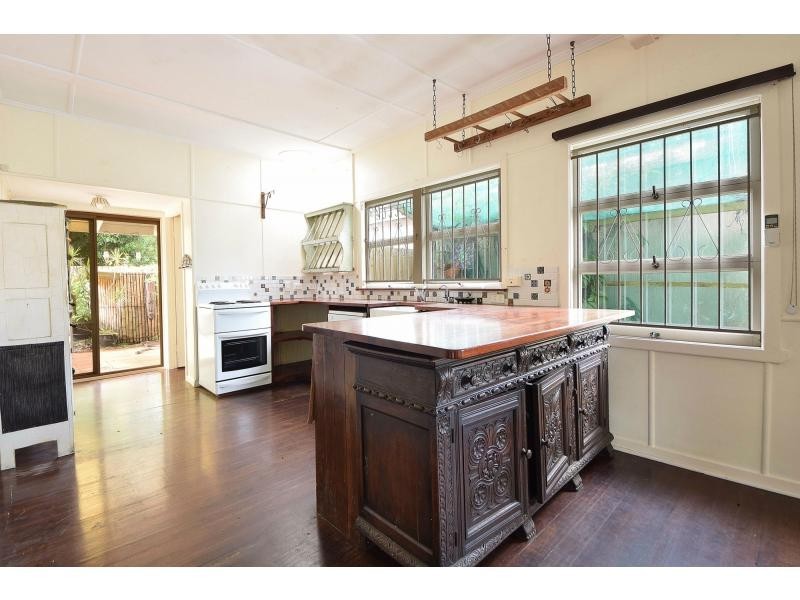 18 Acanthus Avenue, Burleigh Heads QLD 4220