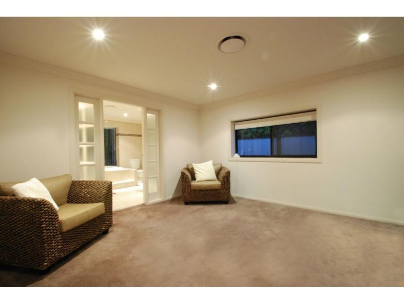 3 Avocet Avenue, Burleigh Waters QLD 4220