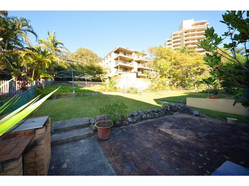1/36 Ewart Street, Burleigh Heads QLD 4220