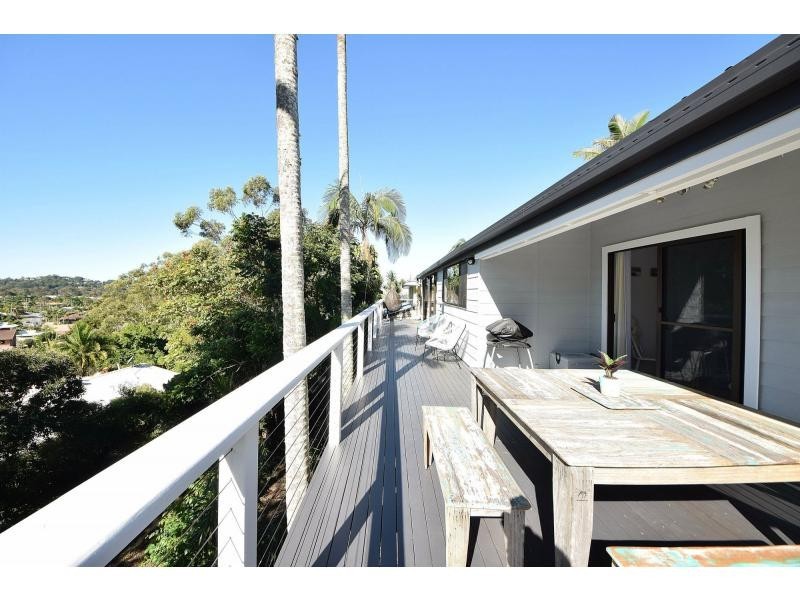 17 Larentia Street, Currumbin Waters QLD 4223