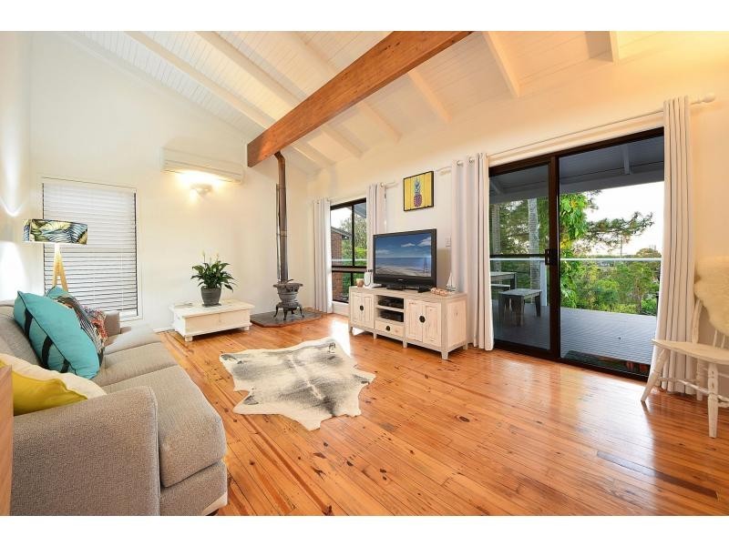 17 Larentia Street, Currumbin Waters QLD 4223