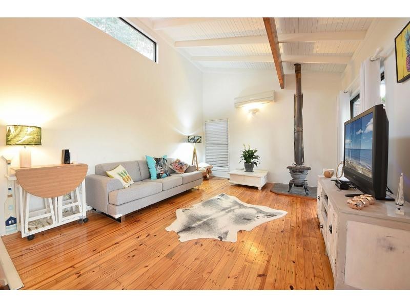 17 Larentia Street, Currumbin Waters QLD 4223