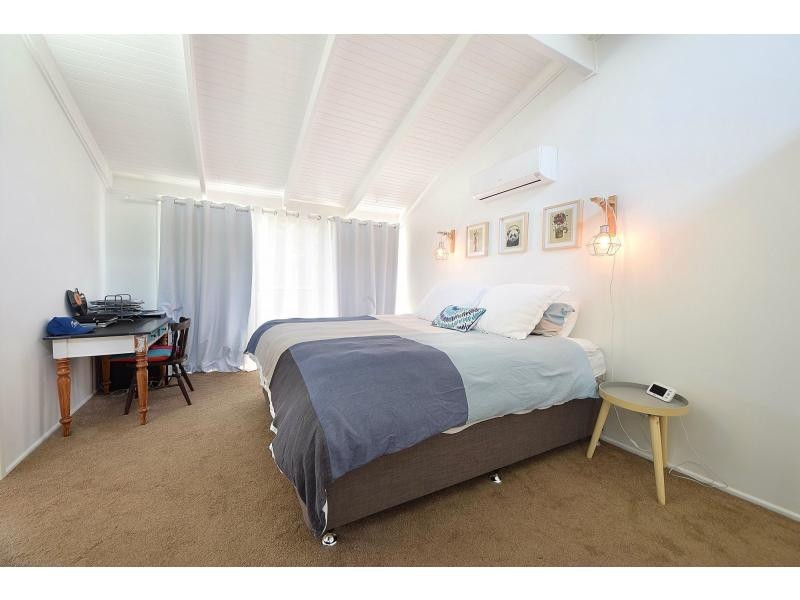 17 Larentia Street, Currumbin Waters QLD 4223