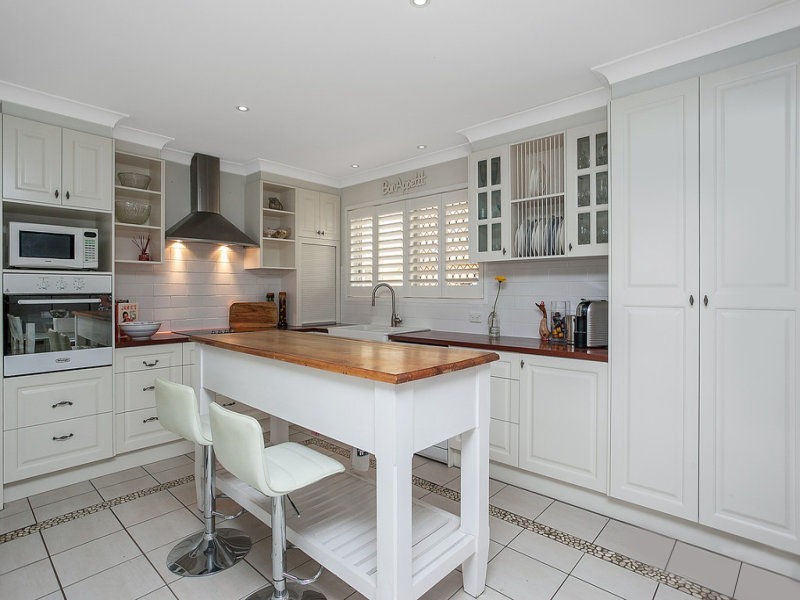 158 Sunshine Parade, Miami QLD 4220