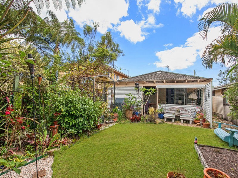 158 Sunshine Parade, Miami QLD 4220