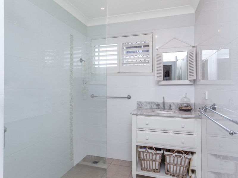 158 Sunshine Parade, Miami QLD 4220