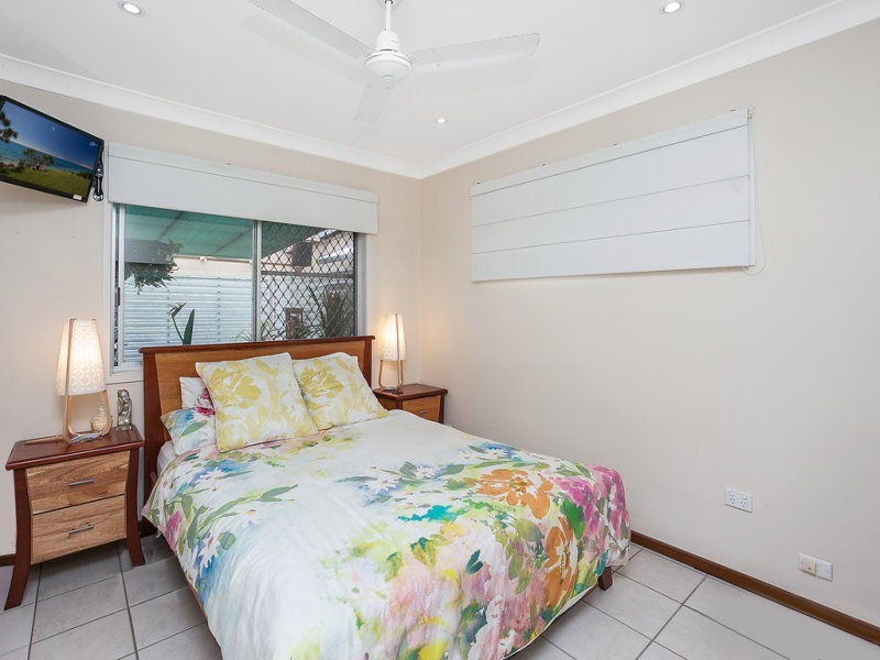 158 Sunshine Parade, Miami QLD 4220