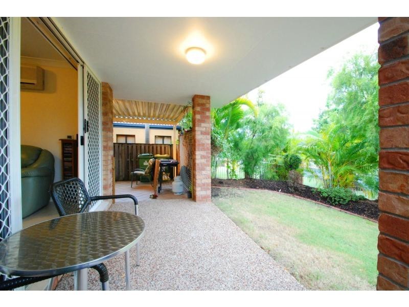 2/13 Olympus Drive, Robina QLD 4226