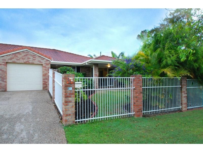 2/13 Olympus Drive, Robina QLD 4226