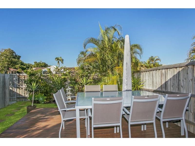 13a Macaw Avenue, Miami QLD 4220