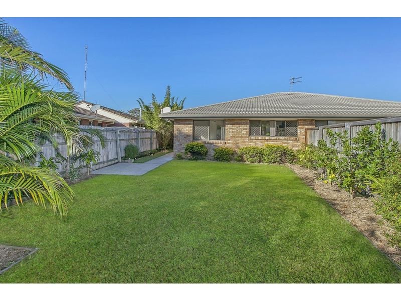 13a Macaw Avenue, Miami QLD 4220