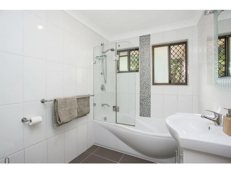 13a Macaw Avenue, Miami QLD 4220