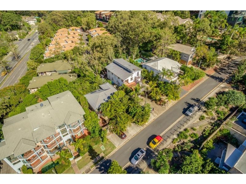 4 & 6 Brake Street, Burleigh Heads QLD 4220