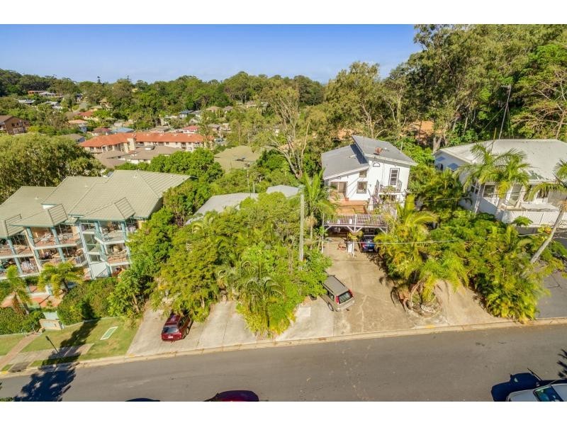 6 Brake Street, Burleigh Heads QLD 4220