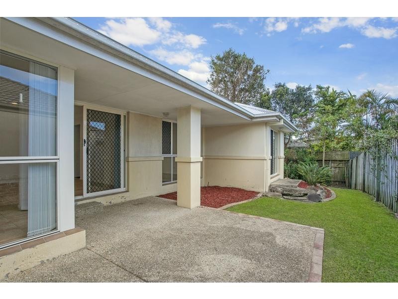27 Rainbird Close, Burleigh Waters QLD 4220