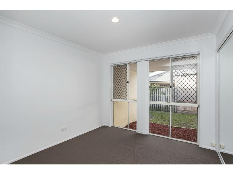 27 Rainbird Close, Burleigh Waters QLD 4220