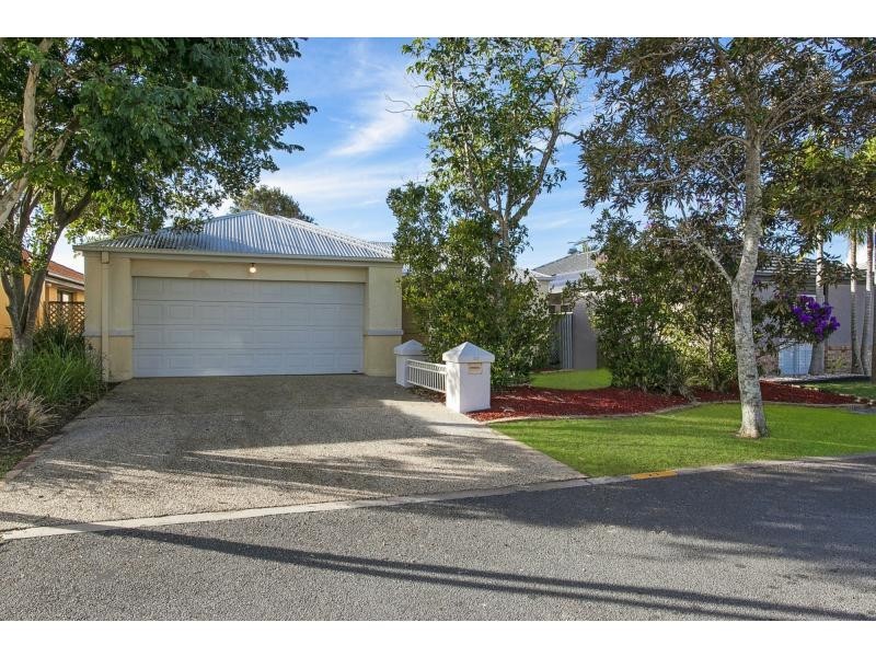 27 Rainbird Close, Burleigh Waters QLD 4220