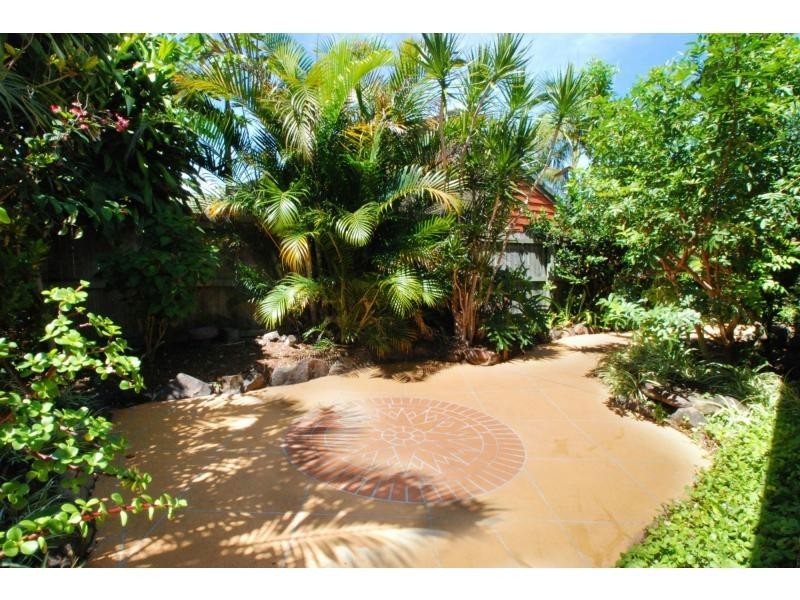 2/6 Shrike Court, Burleigh Waters QLD 4220