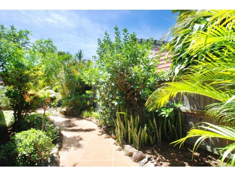 2/6 Shrike Court, Burleigh Waters QLD 4220
