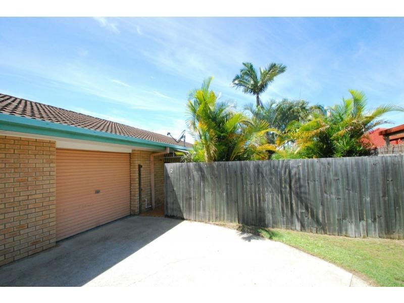 2/6 Shrike Court, Burleigh Waters QLD 4220