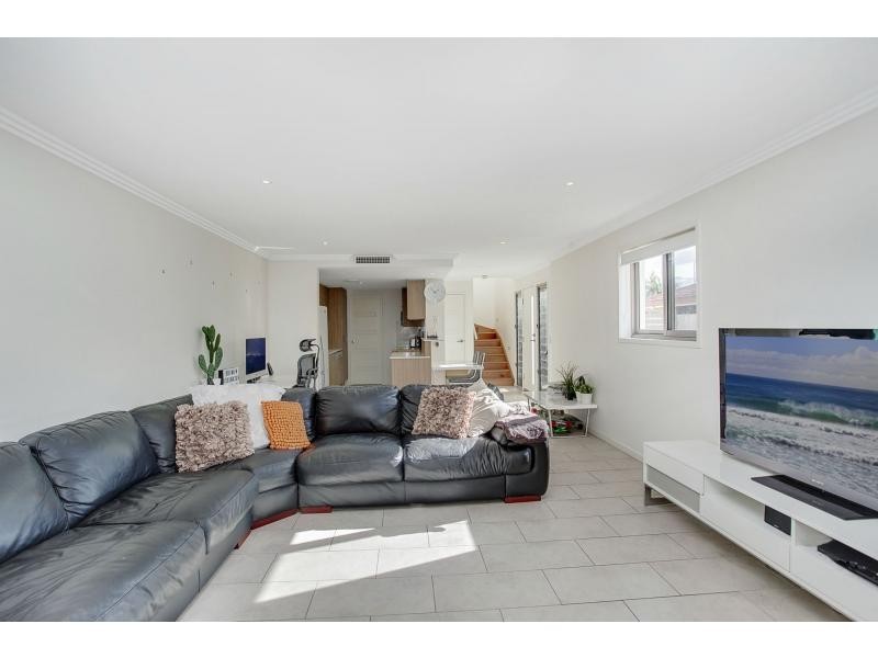 1/41 Dolphin Avenue, Mermaid Beach QLD 4218