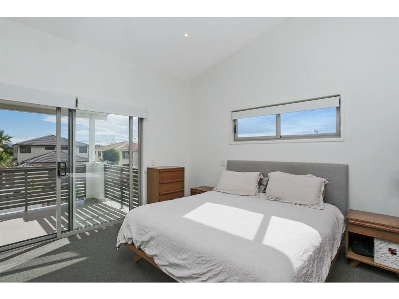 1/41 Dolphin Avenue, Mermaid Beach QLD 4218